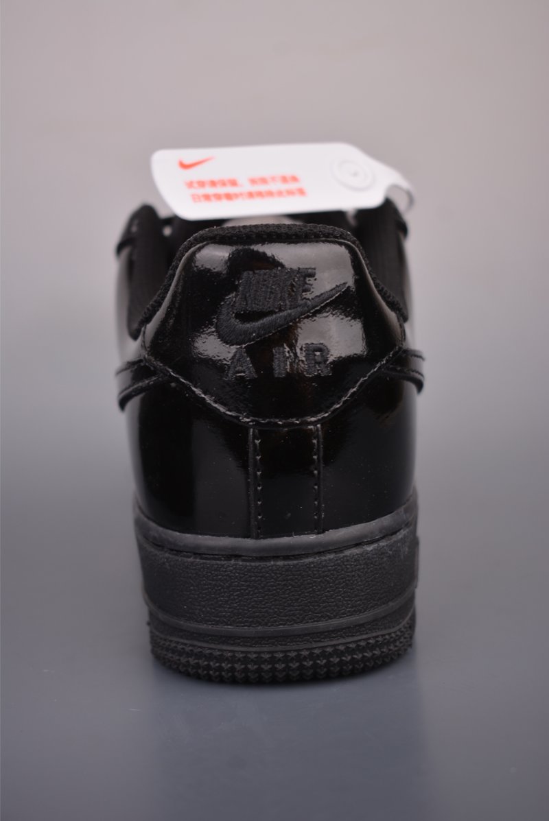 Nike Air Force 1 Low view