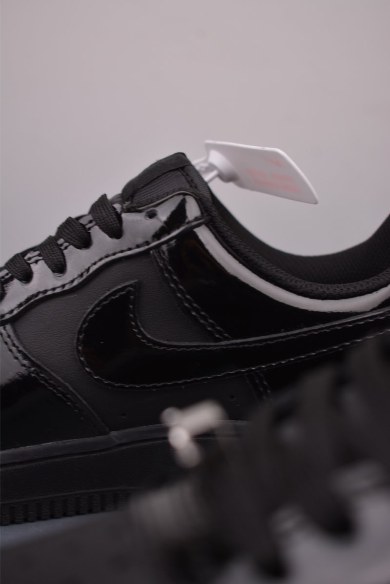 Nike Air Force 1 Low view