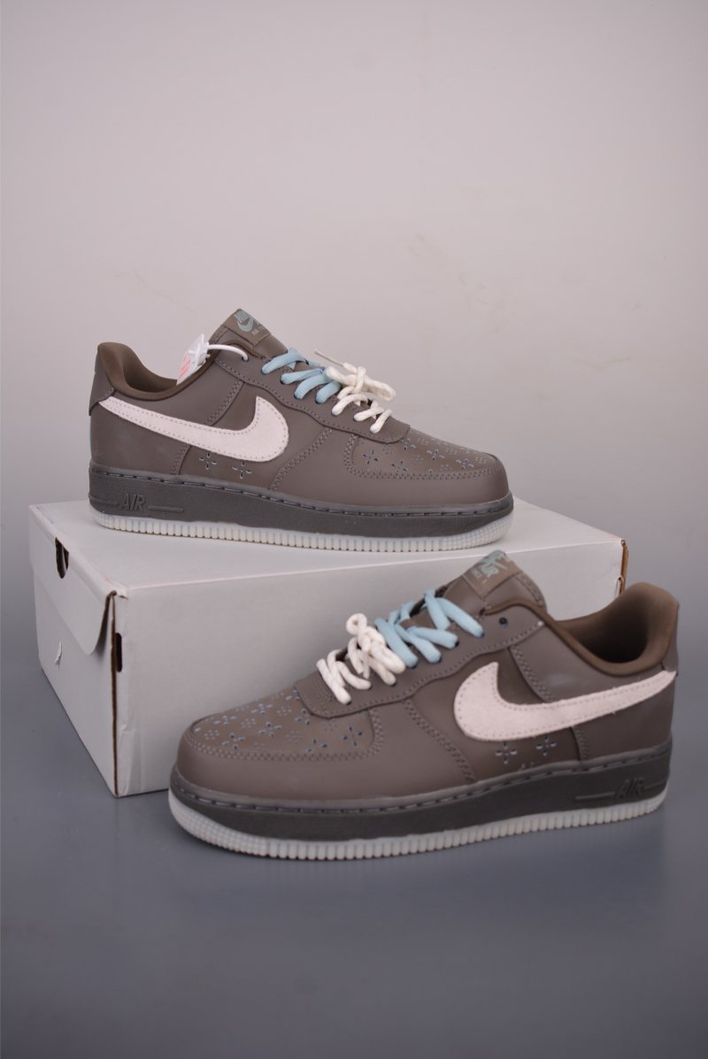 Nike Air Force 1 Low view