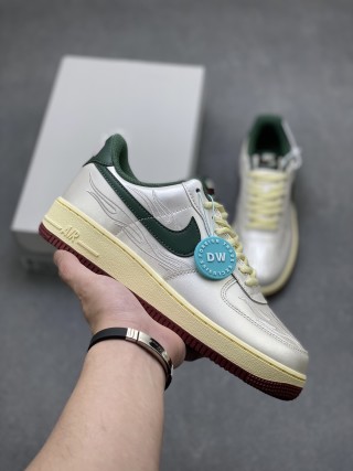 Nike Air Force 1 Low 'Gold' view 1