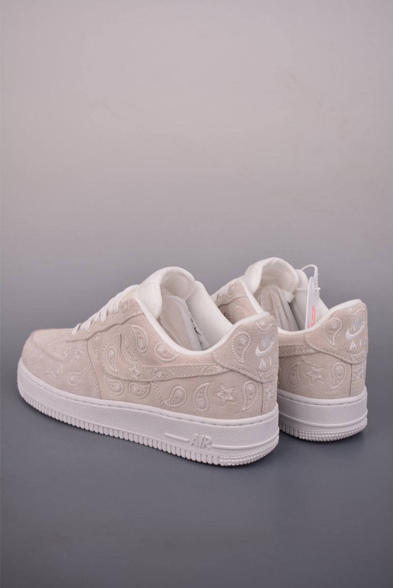 Nike Air Force 1 Low view