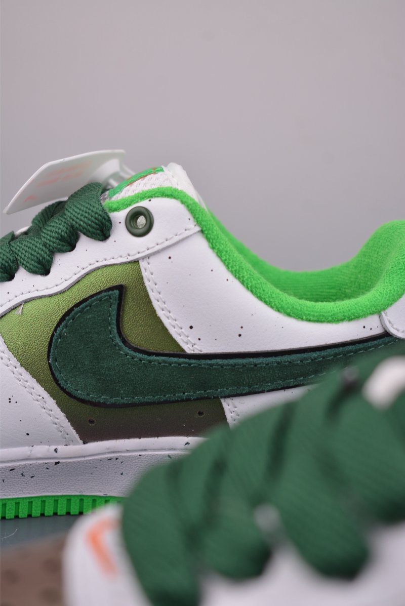 Nike Air Force 1 Low view