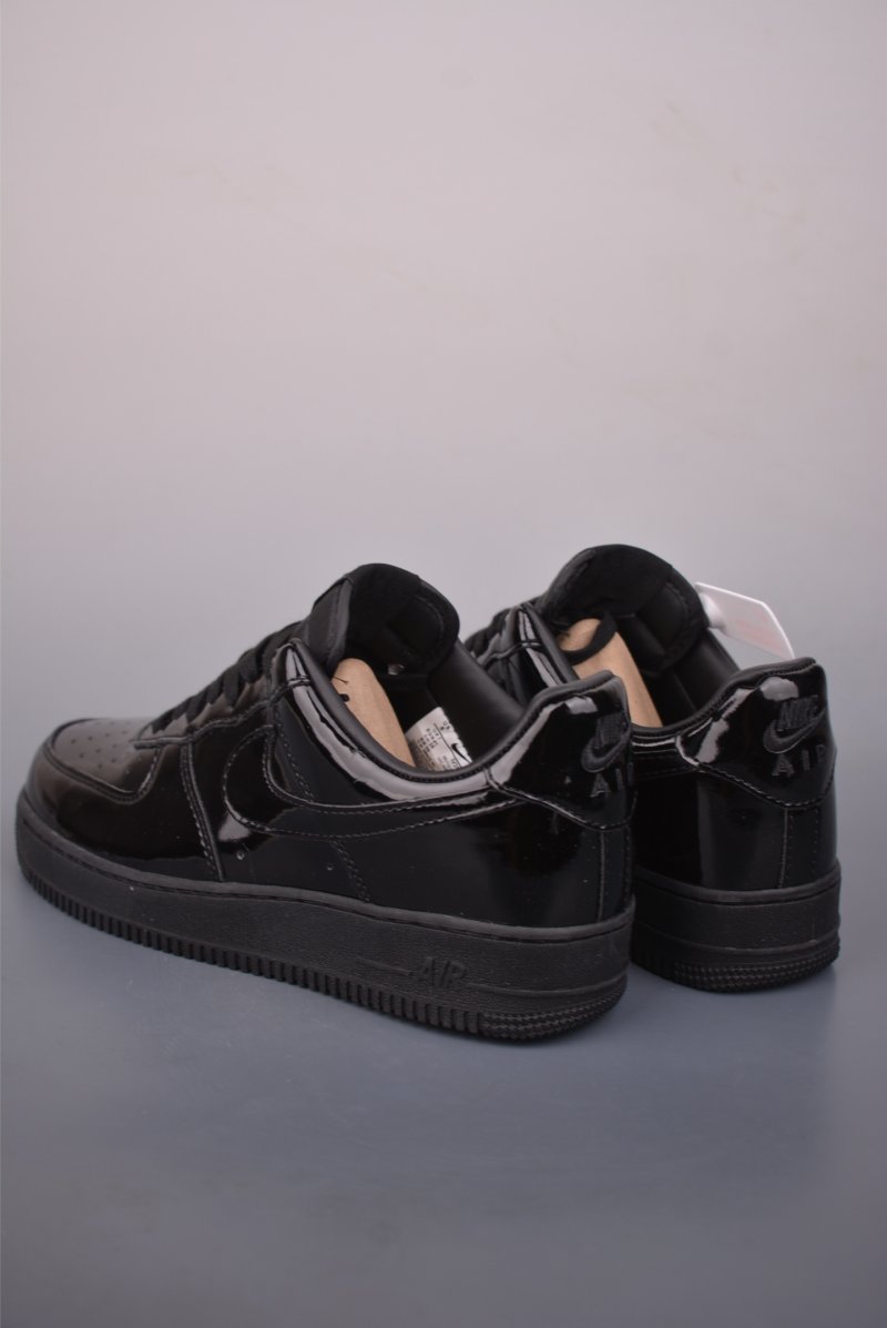 Nike Air Force 1 Low view