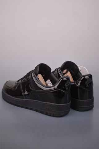 Nike Air Force 1 Low view 2