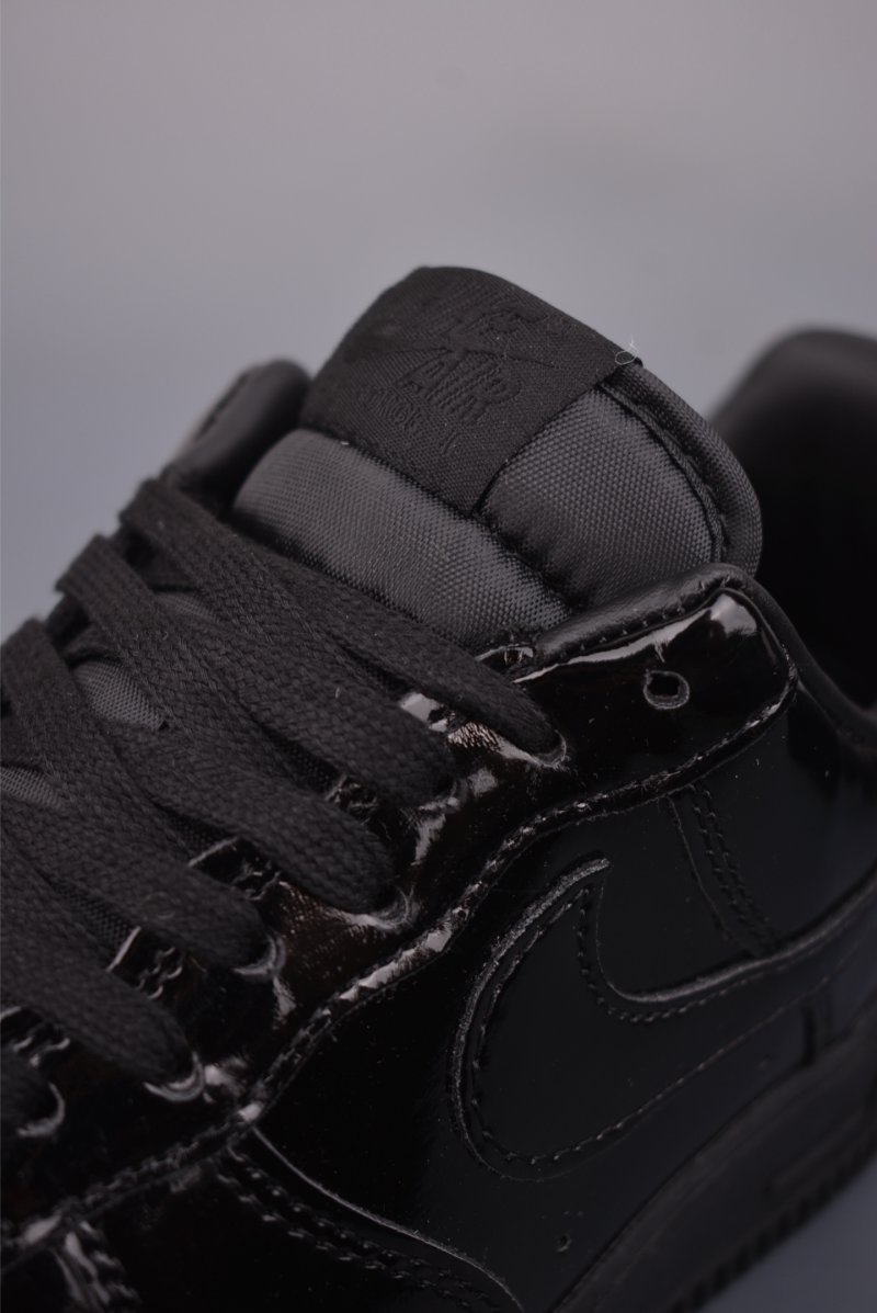 Nike Air Force 1 Low view