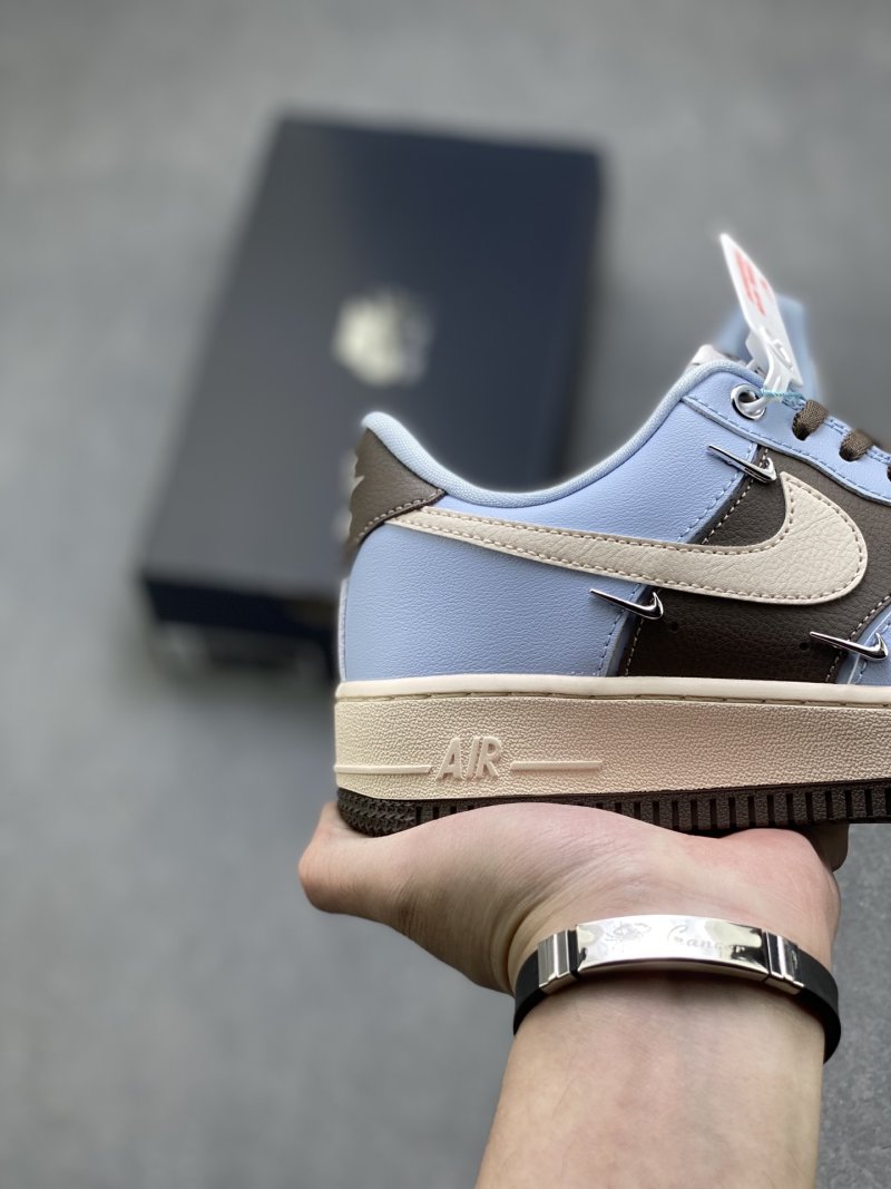 Nike Air Force 1 Low 'Gold' view