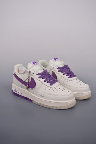 Nike Air Force 1 Low view 1