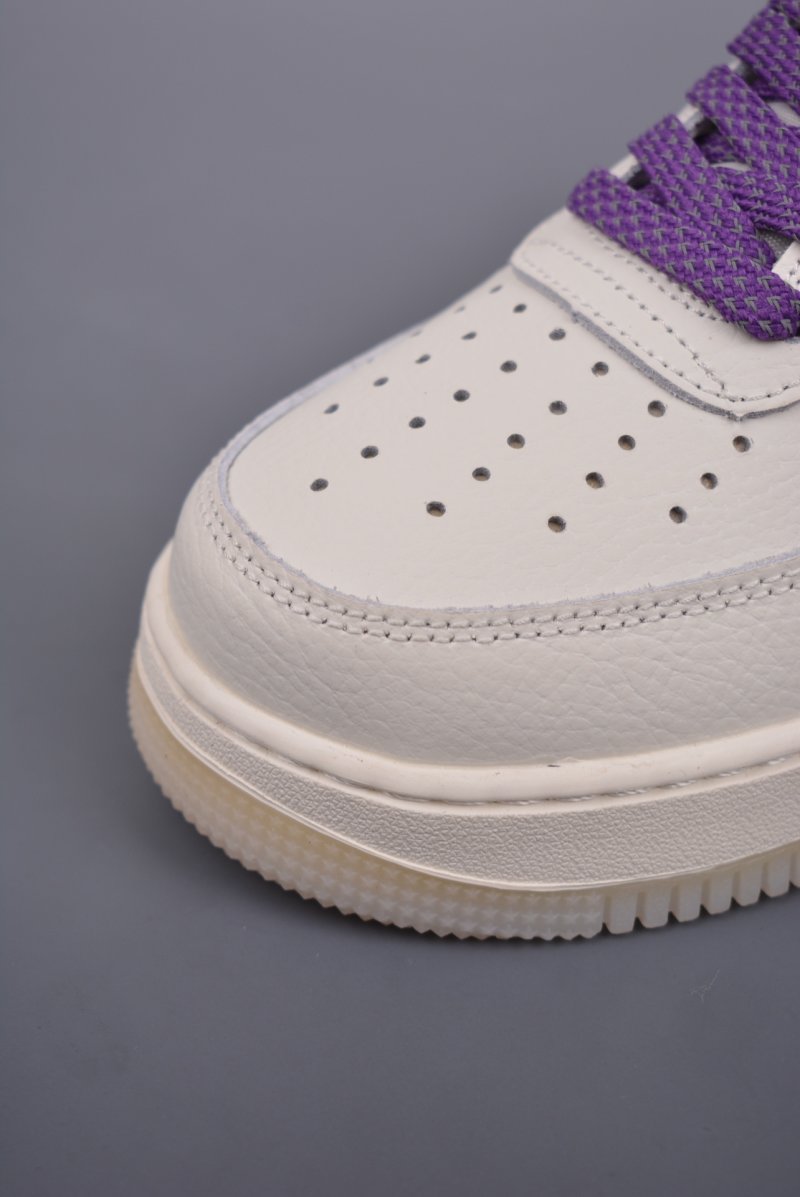 Nike Air Force 1 Low view