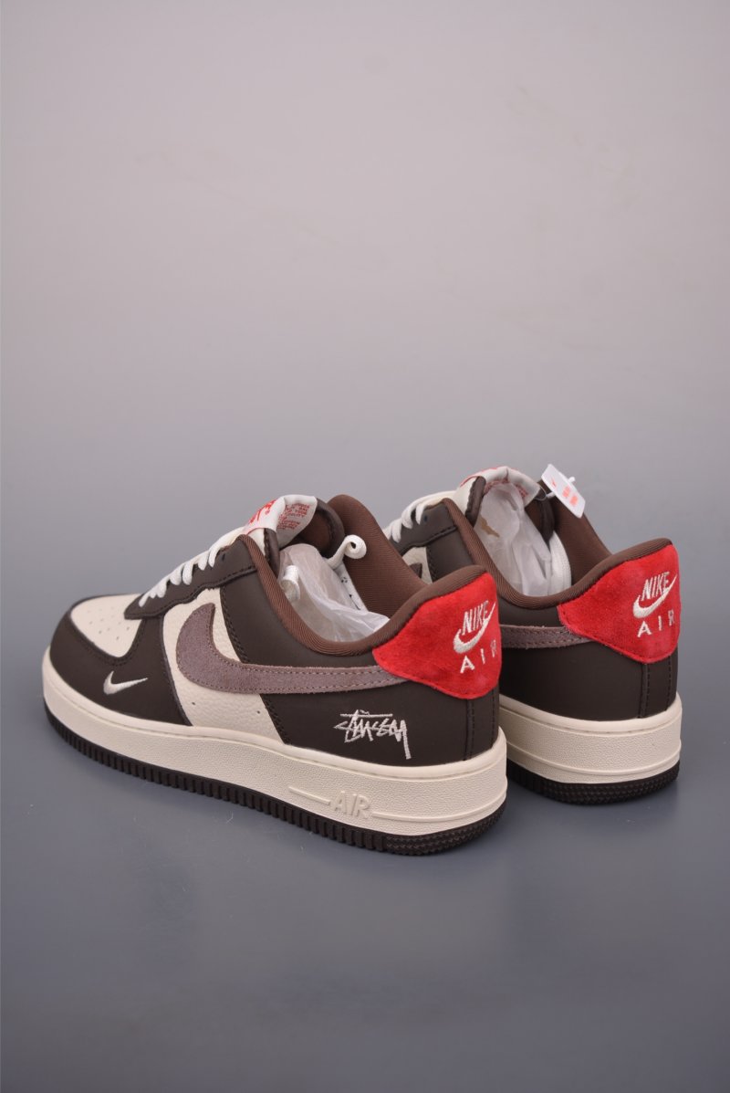 Nike Air Force 1 Low view