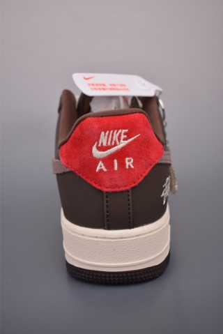 Nike Air Force 1 Low view 4