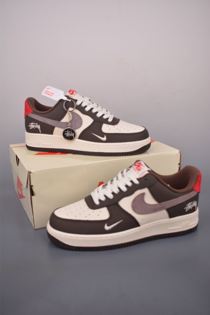 Nike Air Force 1 Low view