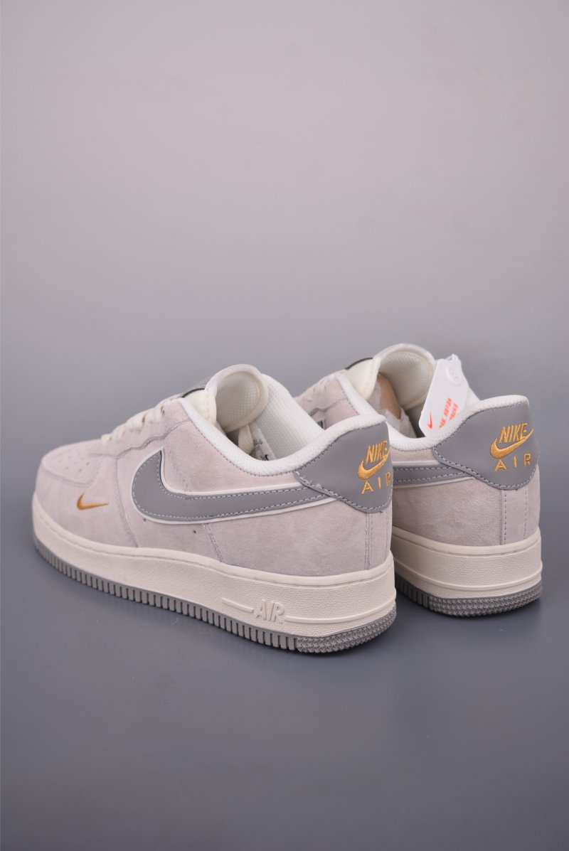 Nike Air Force 1 Low view