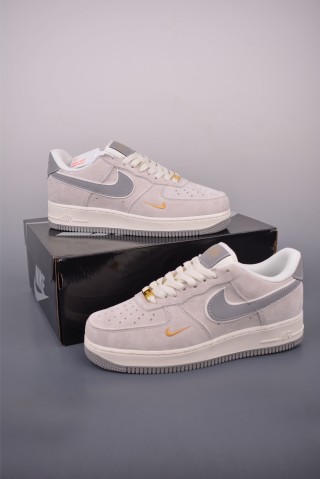 Nike Air Force 1 Low view 5