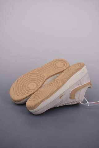 Nike Air Force 1 Low view 3