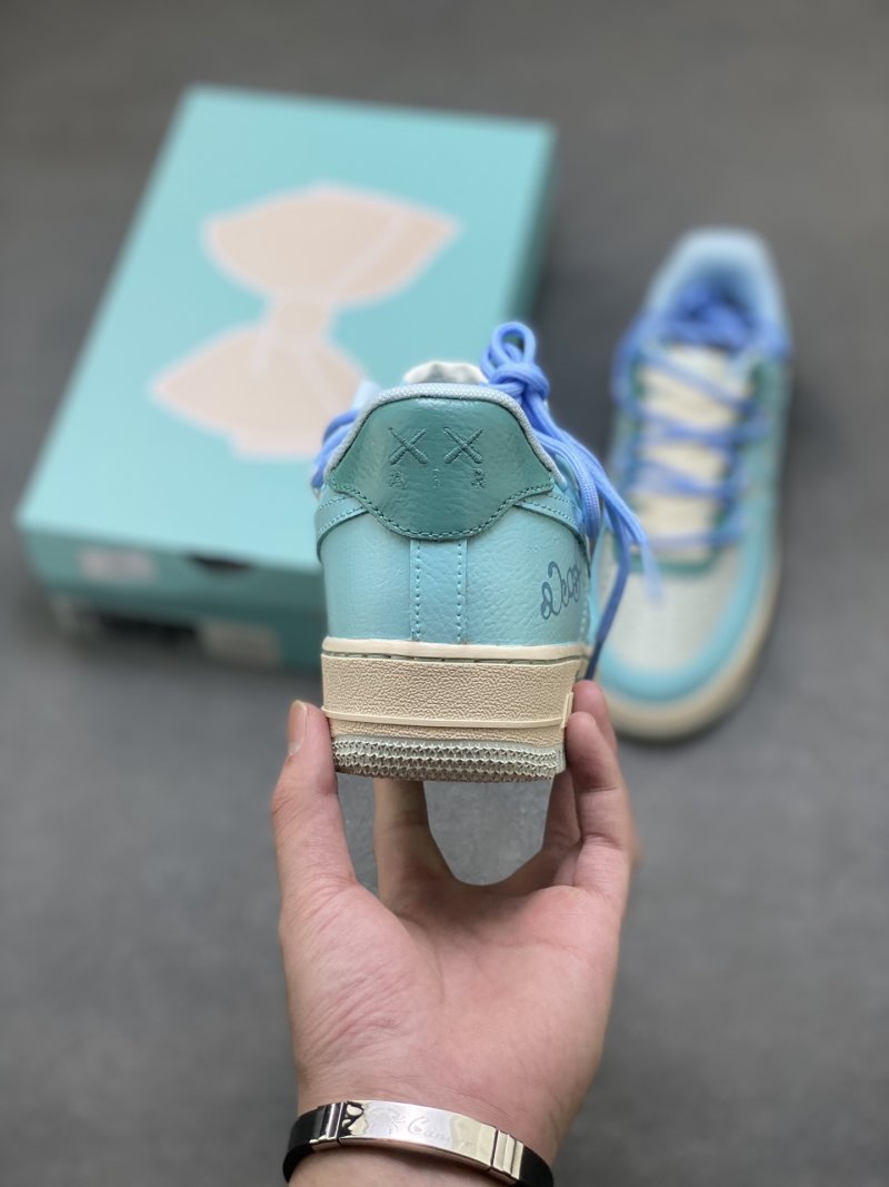 Nike Air Force 1 Low 'Gold' view