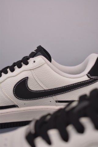 Nike Air Force 1 Low view 8