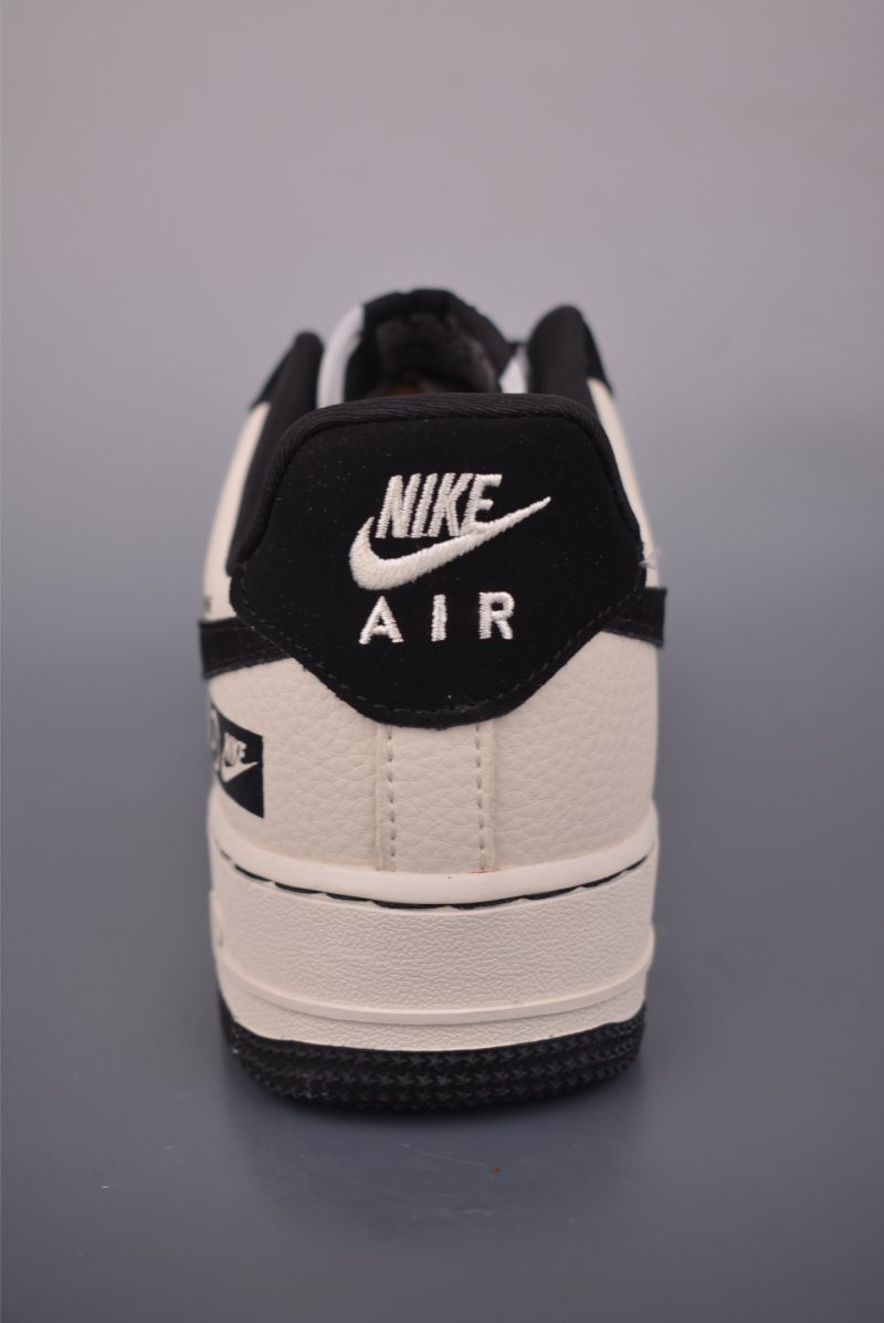 Nike Air Force 1 Low view