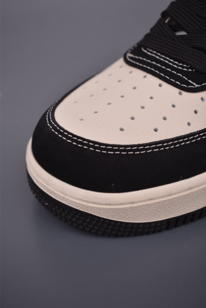 Nike Air Force 1 Low view