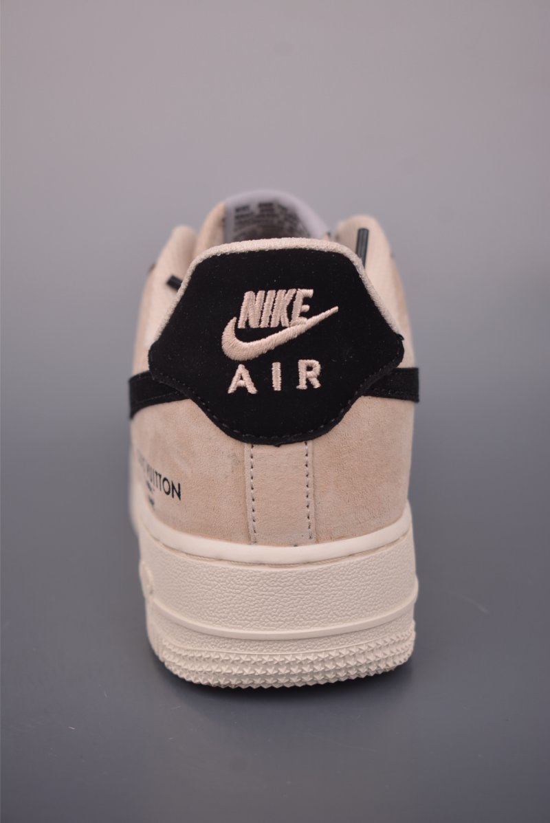 Nike Air Force 1 Low view