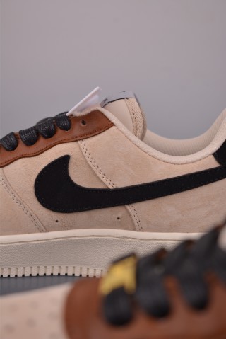 Nike Air Force 1 Low view 8