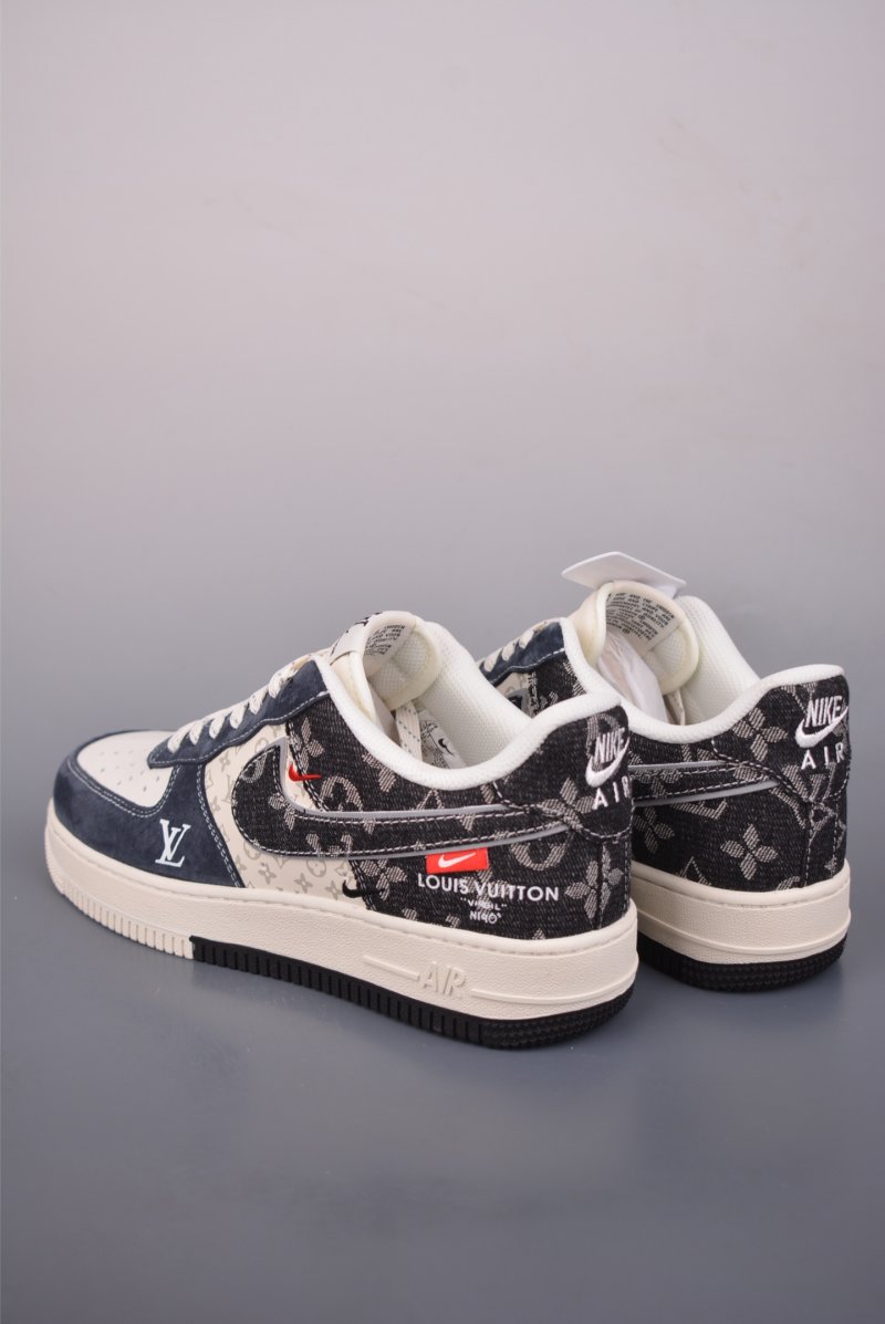 Nike Air Force 1 Low view
