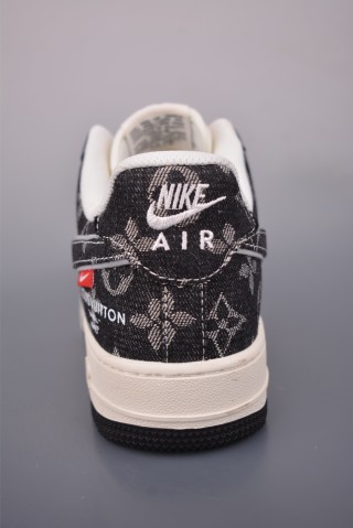 Nike Air Force 1 Low view 4