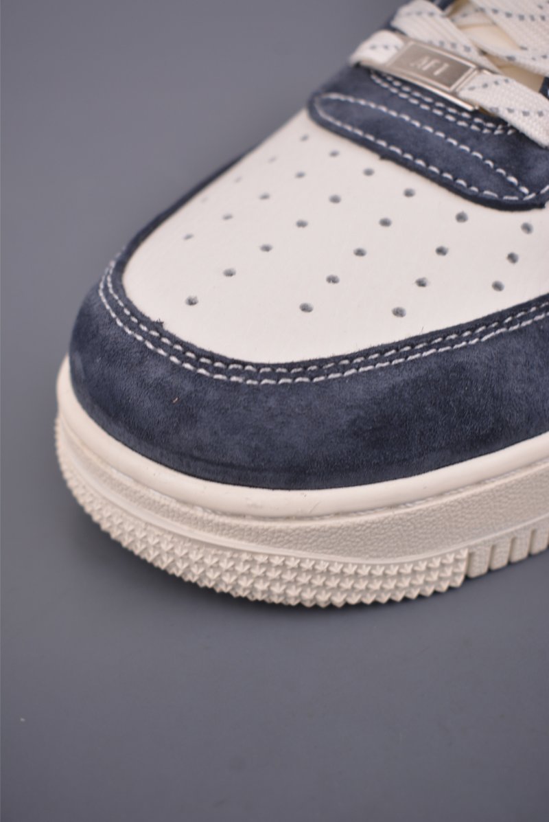 Nike Air Force 1 Low view