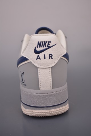Nike Air Force 1 Low view 4