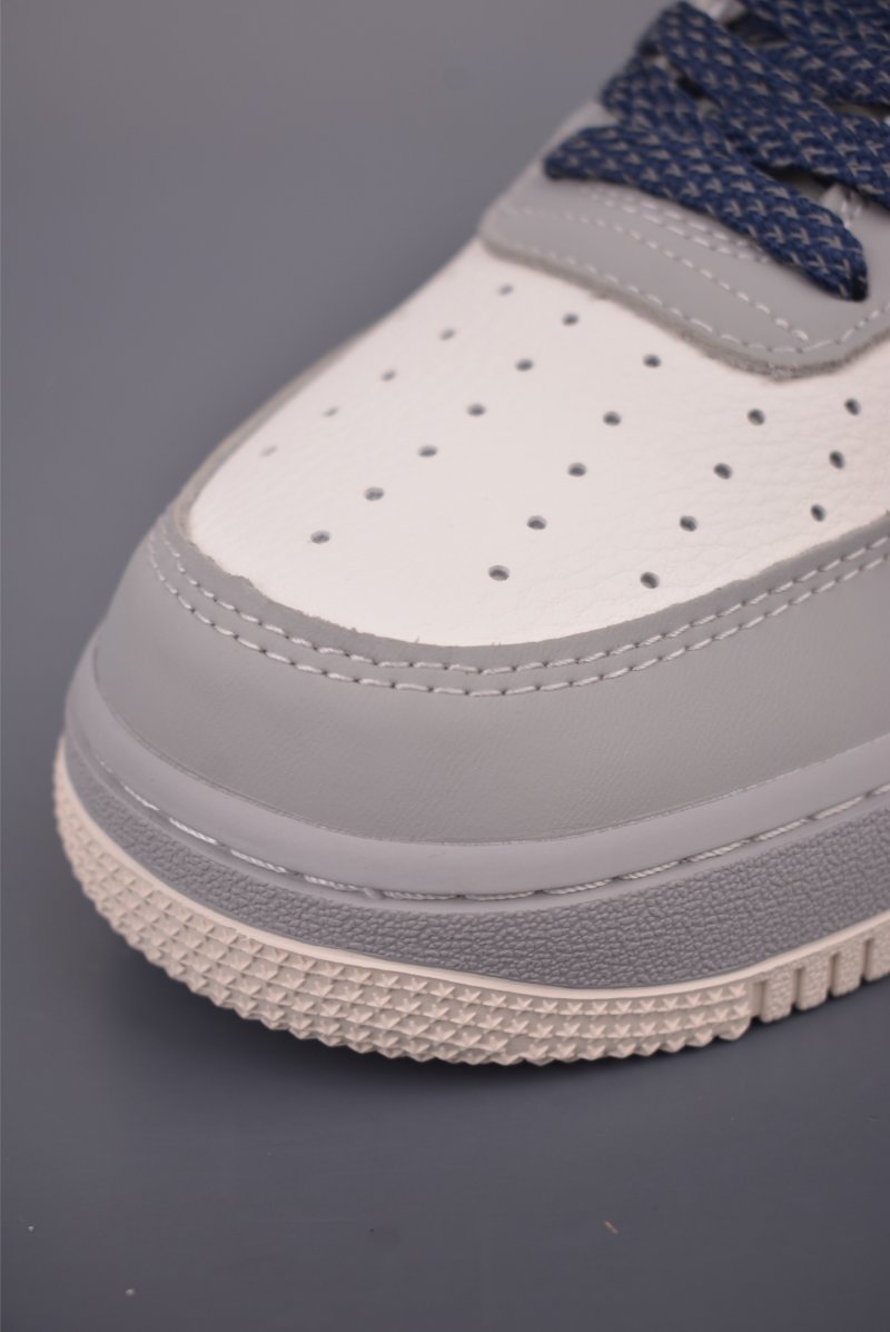 Nike Air Force 1 Low view