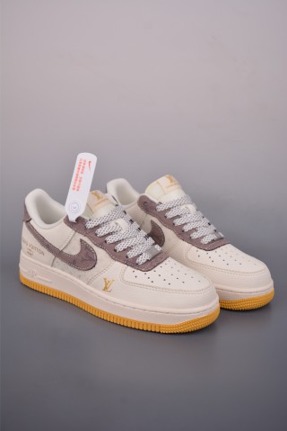 Nike Air Force 1 Low view 1