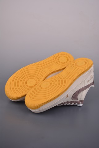 Nike Air Force 1 Low view 3