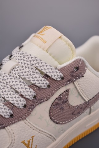 Nike Air Force 1 Low view 7