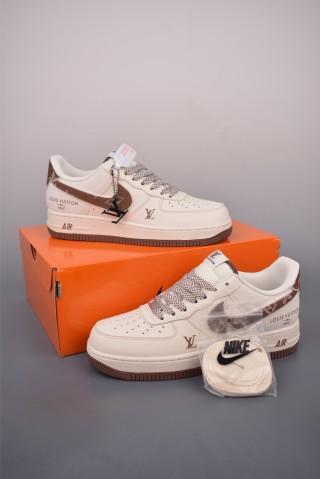 Nike Air Force 1 Low view 5