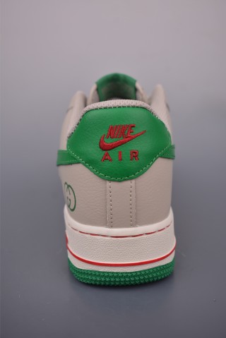 Nike Air Force 1 Low view 4