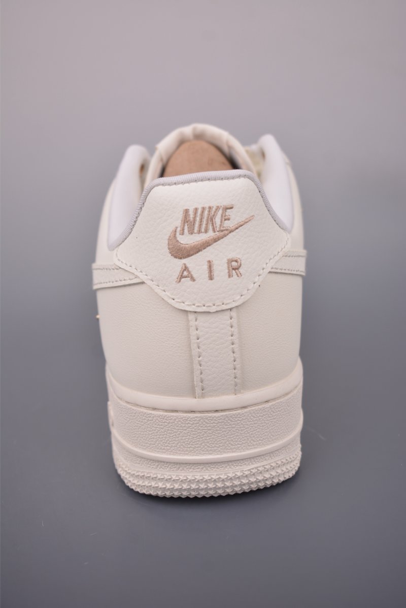 Nike Air Force 1 Low view