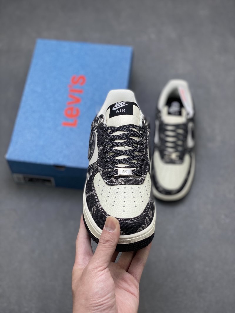 Nike Air Force 1 Low 'Gold' view