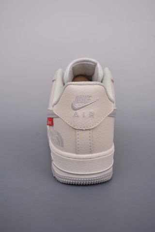 Nike Air Force 1 Low view 4