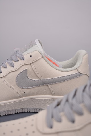 Nike Air Force 1 Low view 8