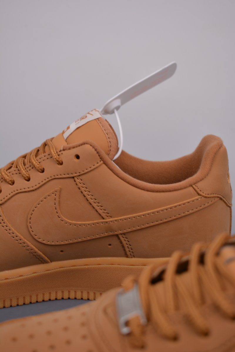 Nike Air Force 1 Low Supreme 'Wheat' view