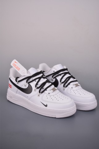 Nike Air Force 1 Low Supreme 'Deconstruct' view 1