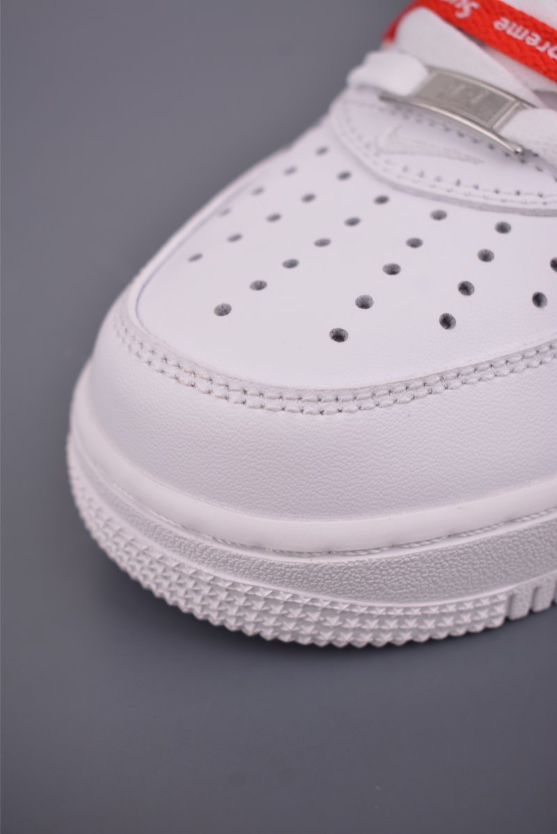Nike Air Force 1 Low Supreme 'White / Red' view