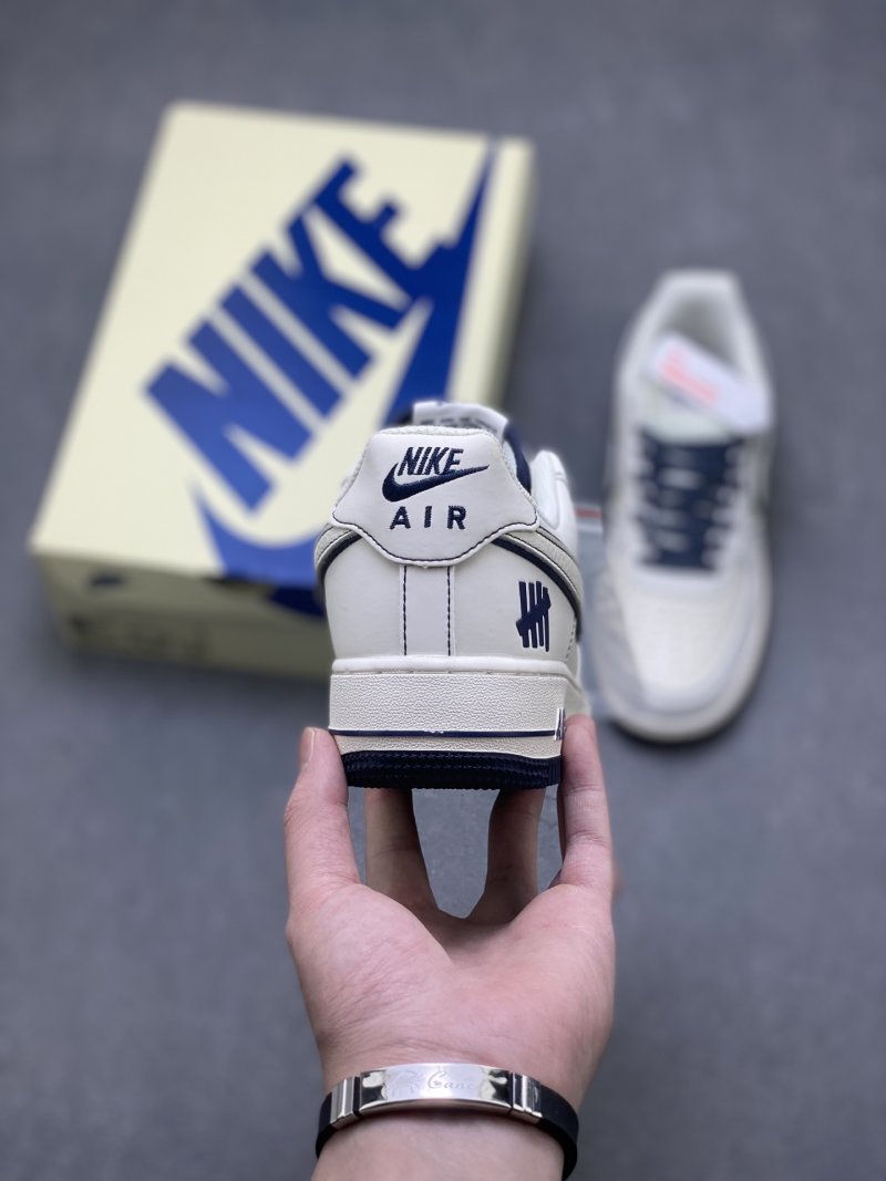 Nike Air Force 1 Low 'Gold' view