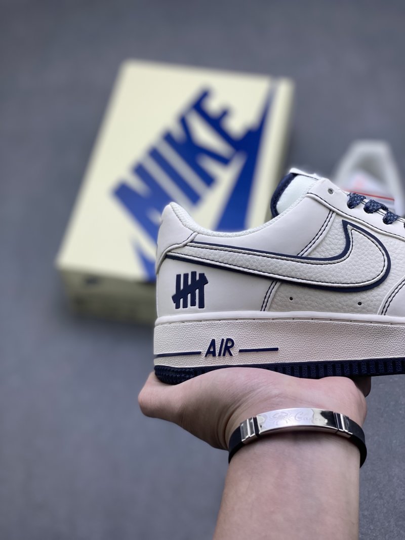 Nike Air Force 1 Low 'Gold' view
