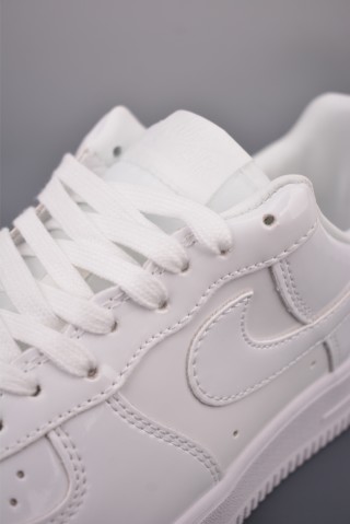 Nike Air Force 1 Low view 7