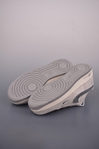 Nike Air Force 1 Low view 3
