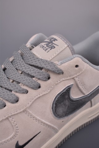Nike Air Force 1 Low view 7