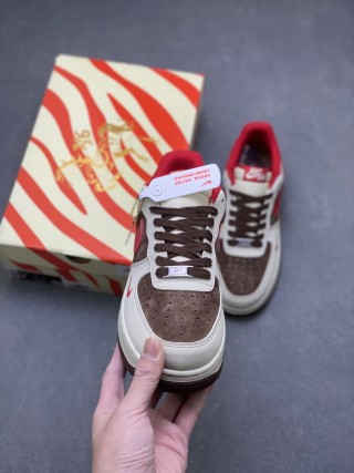 Nike Air Force 1 Low 'Gold' view 2