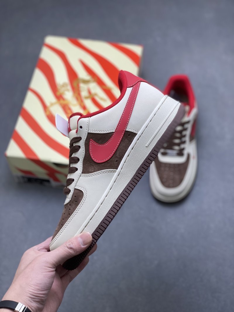 Nike Air Force 1 Low 'Gold' view