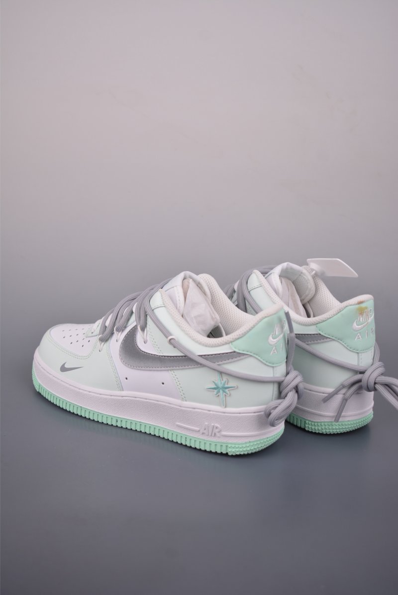 Nike Air Force 1 Low view