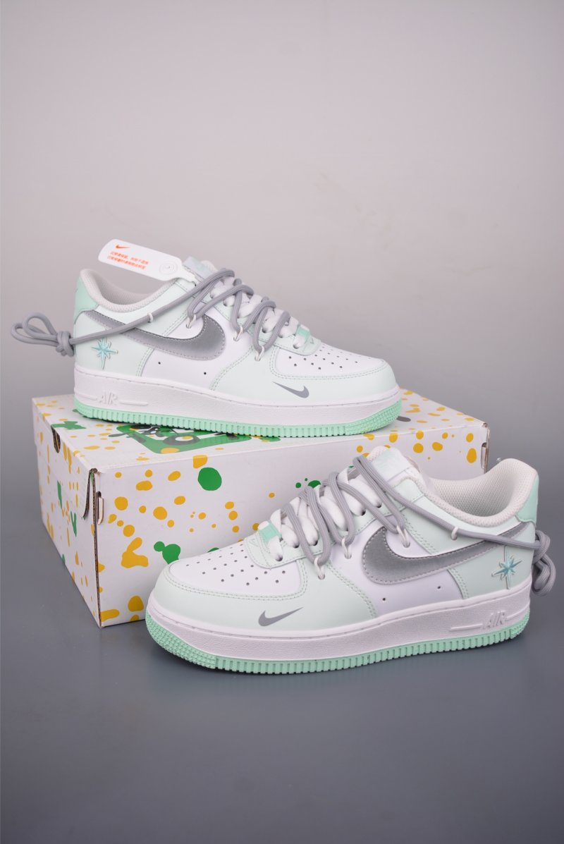 Nike Air Force 1 Low view